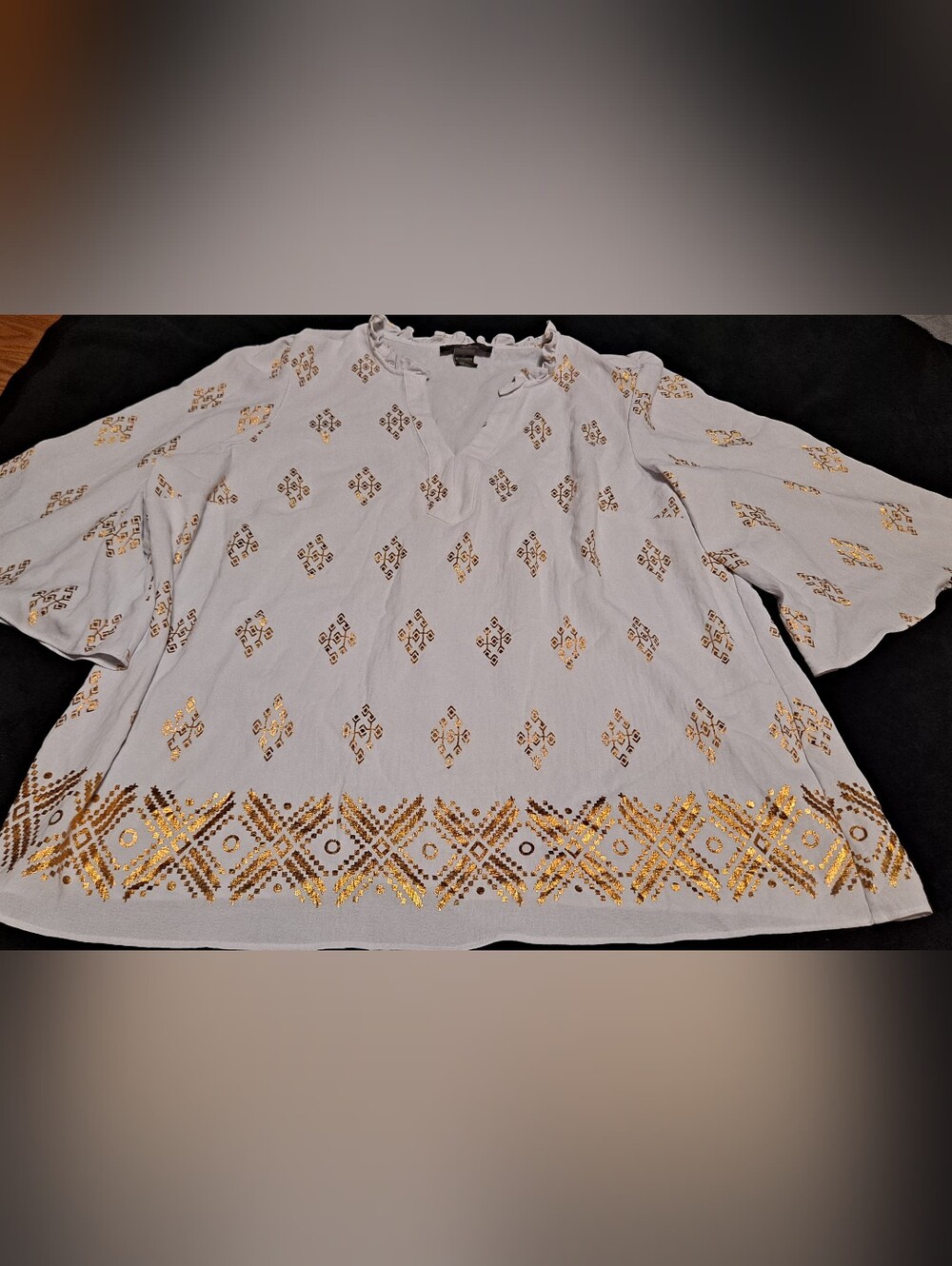 Olivia & Martin White Boho Embroidered Women’s Top with Gold Accents Sz 2X